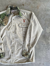 Load image into Gallery viewer, Vintage Team Realtree Deer Embroidered Button Up (M)