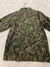 Load image into Gallery viewer, Mossy Oak Full Foliage 3-Pocket Jacket (M) 🇺🇸