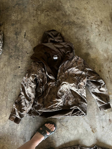 HIGH-PERFORMANCE WATERFOWL HUNTING PULLOVER