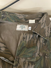 Load image into Gallery viewer, Mossy Oak Greenleaf 3-Pocket Jacket (XL) 🇺🇸