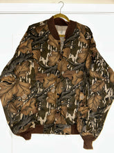 Load image into Gallery viewer, 90’s Mossy Oak Fall Foliage Bomber Jacket (XL) 🇺🇸