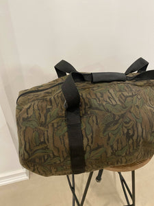 Vintage Mossy Oak Green Leaf Duffle Bag