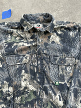 Load image into Gallery viewer, Vintage Mossy Oak Breakup Button Up (XL)