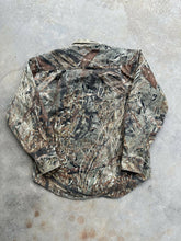 Load image into Gallery viewer, Russell Mossy Oak Duck Blind Camo Button Up (M)
