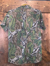 Load image into Gallery viewer, Mossy Oak Full Foliage SS Button Up (M)🇺🇸