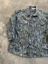 Load image into Gallery viewer, 90’s Vintage Walls Realtree Camo Button Up Shirt (XL) 🇺🇸