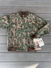 Load image into Gallery viewer, Vintage Mossy Oak Bomber Jacket (M)