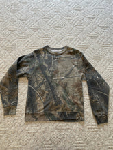Load image into Gallery viewer, Realtree vintage crew neck