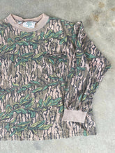 Load image into Gallery viewer, Vintage Mossy Oak GreenLeaf Camo Longsleeve (M/L) 🇺🇸