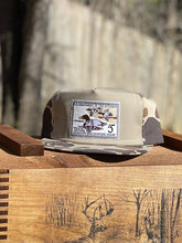 Load image into Gallery viewer, 1975-1976 Federal Duck Stamp Hat