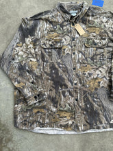 Load image into Gallery viewer, Vintage Columbia Mossy Oak Breakup Button Up (4XL)