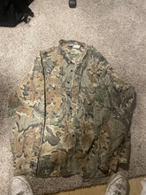 Load image into Gallery viewer, 80s Walls XXL Camo Button-Up