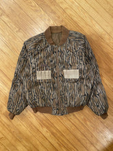 Load image into Gallery viewer, Vintage Mossy Oak Bottomland Columbia Bomber Jacket (XL)