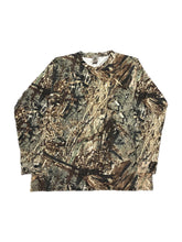 Load image into Gallery viewer, Mossy Oak Duck Blind Camo Explorer Long Sleeve Tee