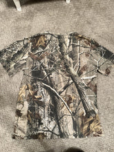 Load image into Gallery viewer, Camo shirt - M