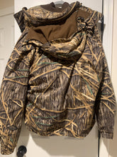 Load image into Gallery viewer, Columbia Mossy Oak Shadow Grass Jacket (L)