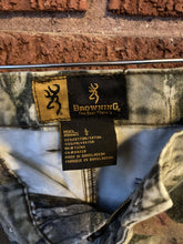 Load image into Gallery viewer, Browning Men&#39;s Camouflage Hunting CARGO Pants- Break Up Infinity Large Camo Gear