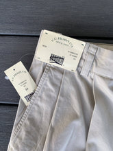 Load image into Gallery viewer, Filson pleated chino pant (34x31)