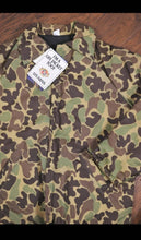 Load image into Gallery viewer, Camo jacket