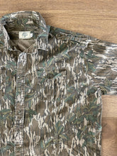 Load image into Gallery viewer, Original Mossy Oak Greenleaf Button Down Shirt (XXL)🇺🇸