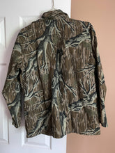 Load image into Gallery viewer, Mossy oak 3 pocket jacket (M)