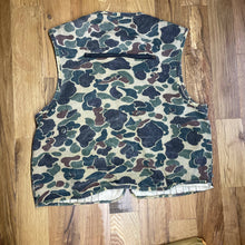 Load image into Gallery viewer, Vintage 1970s SafTBak Old School Camo Field Vest (L)🇺🇸