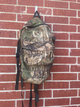 Load image into Gallery viewer, Fieldline 1995 Walmart Fall Sporting Good’s Seminar Backpack