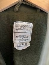Load image into Gallery viewer, Men’s Centre Mfg Co army green jacket