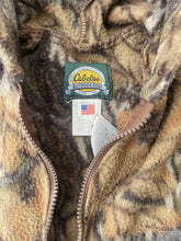 Load image into Gallery viewer, Cabela’s Mossy Oak Fall Foliage Fleece Jacket (S/M)