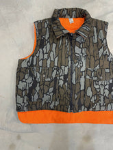 Load image into Gallery viewer, Vintage Trebark Reversible Vest