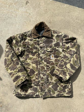 Load image into Gallery viewer, Vintage Carhartt Duck Camo Jacket (M)