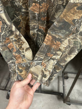 Load image into Gallery viewer, Vintage Cabela’s Scentlock Chamois Button Up (L)