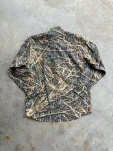 Load image into Gallery viewer, Vintage Mossy Oak Shadowgrass Chamois Button Up (L)