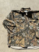 Load image into Gallery viewer, Vintage Mossy Oak Fall Foliage Chamois Button Up (4XL)