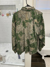 Load image into Gallery viewer, Mossy Oak Shadowleaf Button Up (XL)