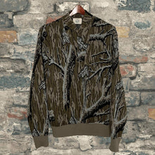 Load image into Gallery viewer, Vintage Whitewater Mossy Oak Treestand Knitted Sweater (Large)🇺🇸