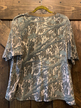 Load image into Gallery viewer, Mossy Oak Treestand Pocket T