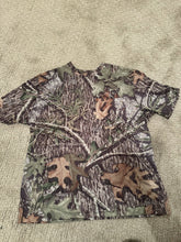 Load image into Gallery viewer, Camo tshirt - large