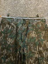 Load image into Gallery viewer, Mossy Oak Greenleaf 34x34 Pants Brand New