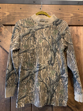 Load image into Gallery viewer, Mossy Oak Treestand Mock Neck Tshirt (M)