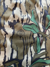 Load image into Gallery viewer, Mossy Oak greenleaf short sleeve