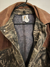 Load image into Gallery viewer, 90’s Carhartt Mossy Oak Treestand Blanket lined Jacket (L) 🇺🇸