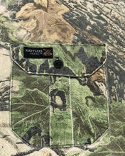 Load image into Gallery viewer, Vintage Rattler Brand Realtree Camo Hunting Shirt