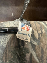 Load image into Gallery viewer, 90’s Original Mossy Oak Treestand Handwarmer 🇺🇸