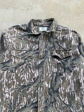 Load image into Gallery viewer, Vintage Mossy Oak Treestand Chamois Button Up