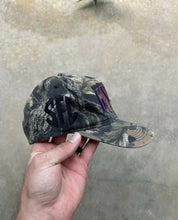 Load image into Gallery viewer, Vintage Florida Gators Break Up Camo Snapback