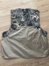 Load image into Gallery viewer, Quail Unlimited Camo Vest (L)