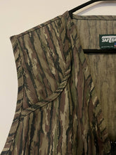 Load image into Gallery viewer, Vintage original realtree Saftbak vest