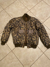 Load image into Gallery viewer, VTG Columbia Sportswear 1995 Reversible Bomber Jacket Mens L Delta Marsh Camo