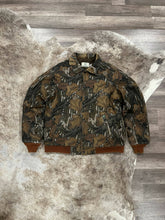 Load image into Gallery viewer, Vintage Mossy Oak Fall Foliage Rare Collared Bomber Size (L) 🇺🇸